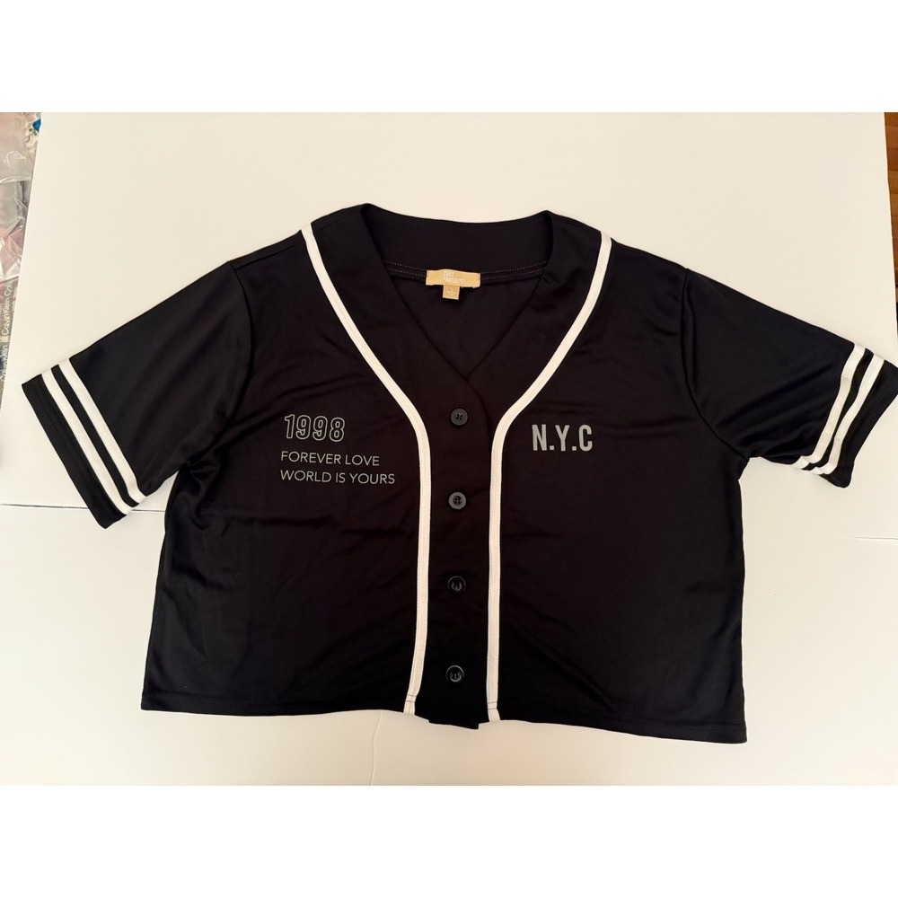 Cult Favorite Women's Large NYC Jersey Crop Top Black White NEW